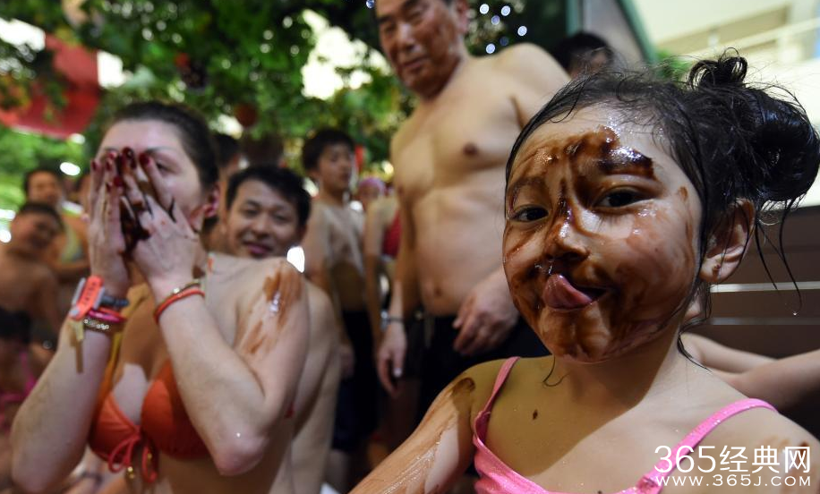 日本推出巧克力温泉迎接情人节_可可具有保湿促进血液循环和美肤功效_365经典网