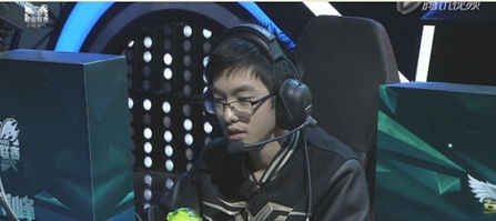 外媒点评Snake：英雄池浅 前方路还很长