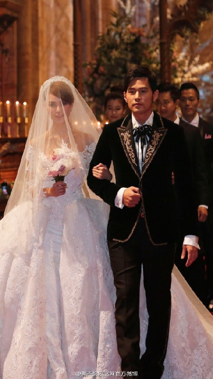 周杰伦官博爆料昆凌怀孕