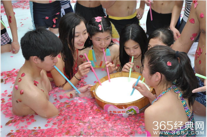 广东奇葩情人节活动