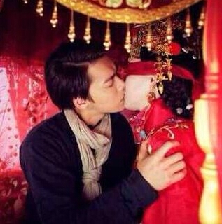 活色生香乐颜给宁家管家的什么糖_乐颜给的糖怎么是褐色带刺的_365经典网