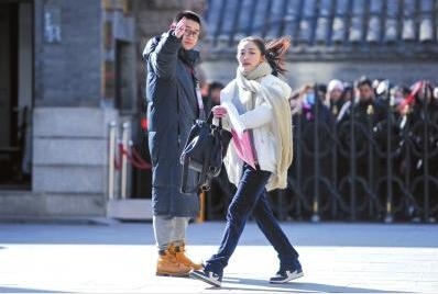 中央戏剧学院2015年脱妆艺考开幕_众美女面试妆容被擦_365经典网