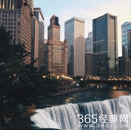 90后萌妹子用iPhone6做出超逼真末日景象(图)