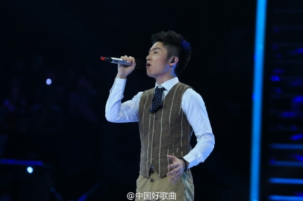 羽田《只怪自己活该》现场版在线试听歌词图片