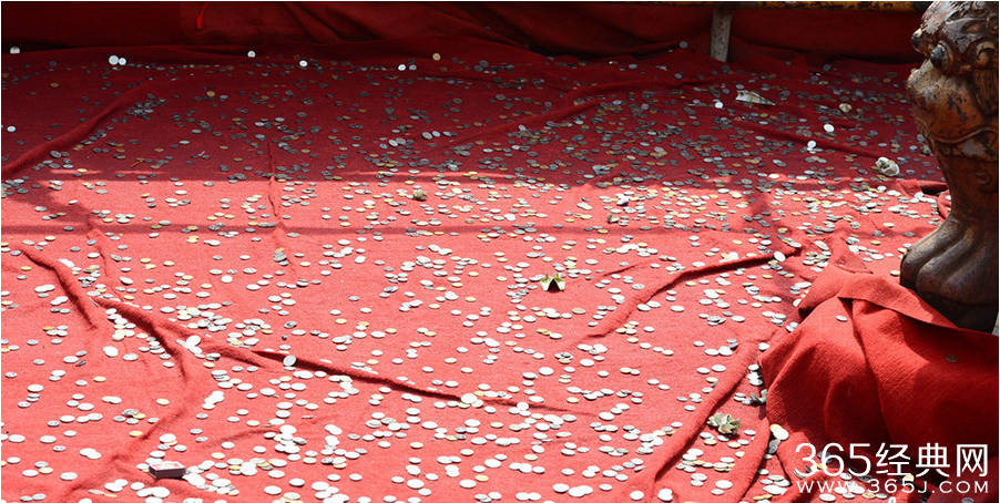 工作大妈磁石捡钱