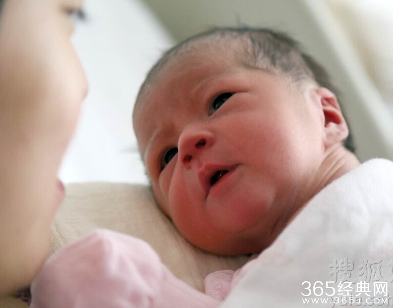 梁咏琪老公是谁是哪国人照片资料 梁咏琪混血女儿大名及正面照曝光