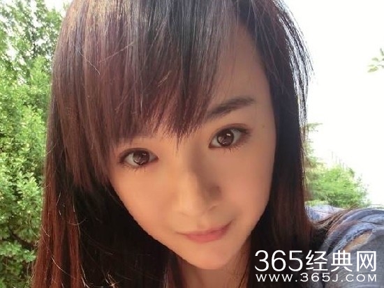 北影学霸校花李依伊生活照曝光