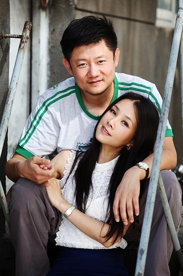 演员何琳升级当妈网友送祝福_ 何琳晒新生宝宝脚丫照幸福_365经典网