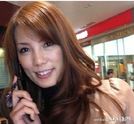 南京47岁美女外婆走红 童颜美人儿张辰的资料私房照曝光