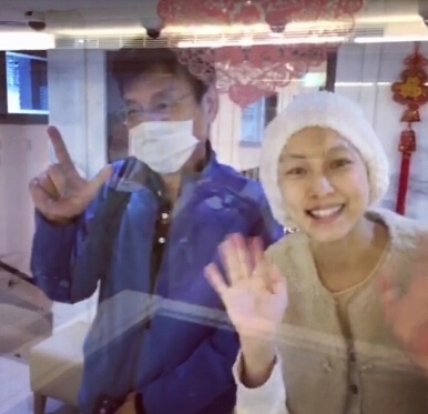 范玮琪黑人双胞胎儿子游泳照曝光 网友：说好的马赛克呢