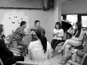 【正能量】85后女孩社区无偿服务15年_共建21支志愿服务队_365经典网