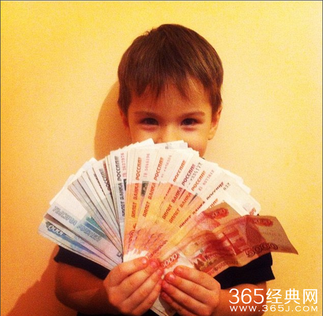 土豪宝宝晒奢侈生活照