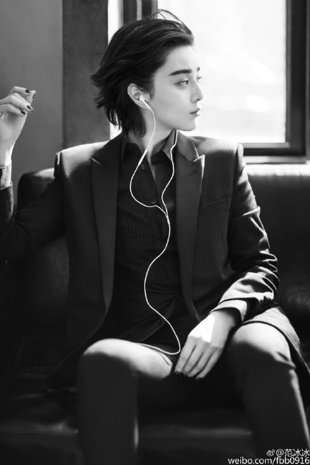 范冰冰晒黑白中性帅照_彻底变身为范爷_365经典网