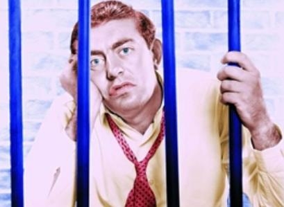 320万招聘代坐牢引爆朋友圈 _涉嫌包庇罪慎重转发_365经典网