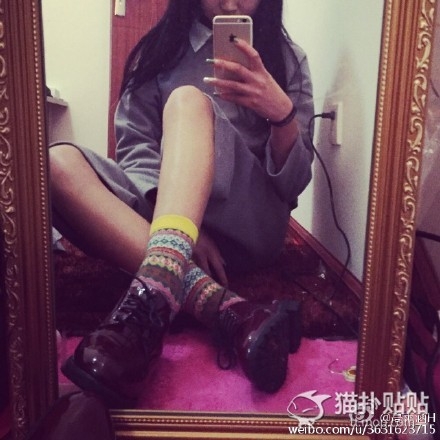 妹子晒古装自拍 小性感的尺度把握的相当有分寸啊