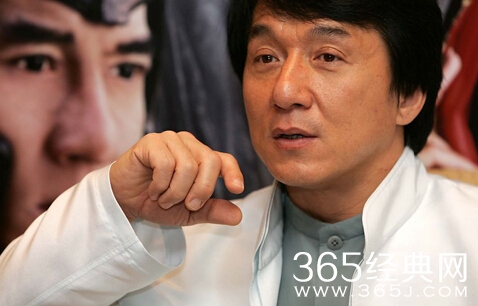  成龙含糊回应反悔裸捐事件_舆论认为有毁成龙自身声誉_365经典网