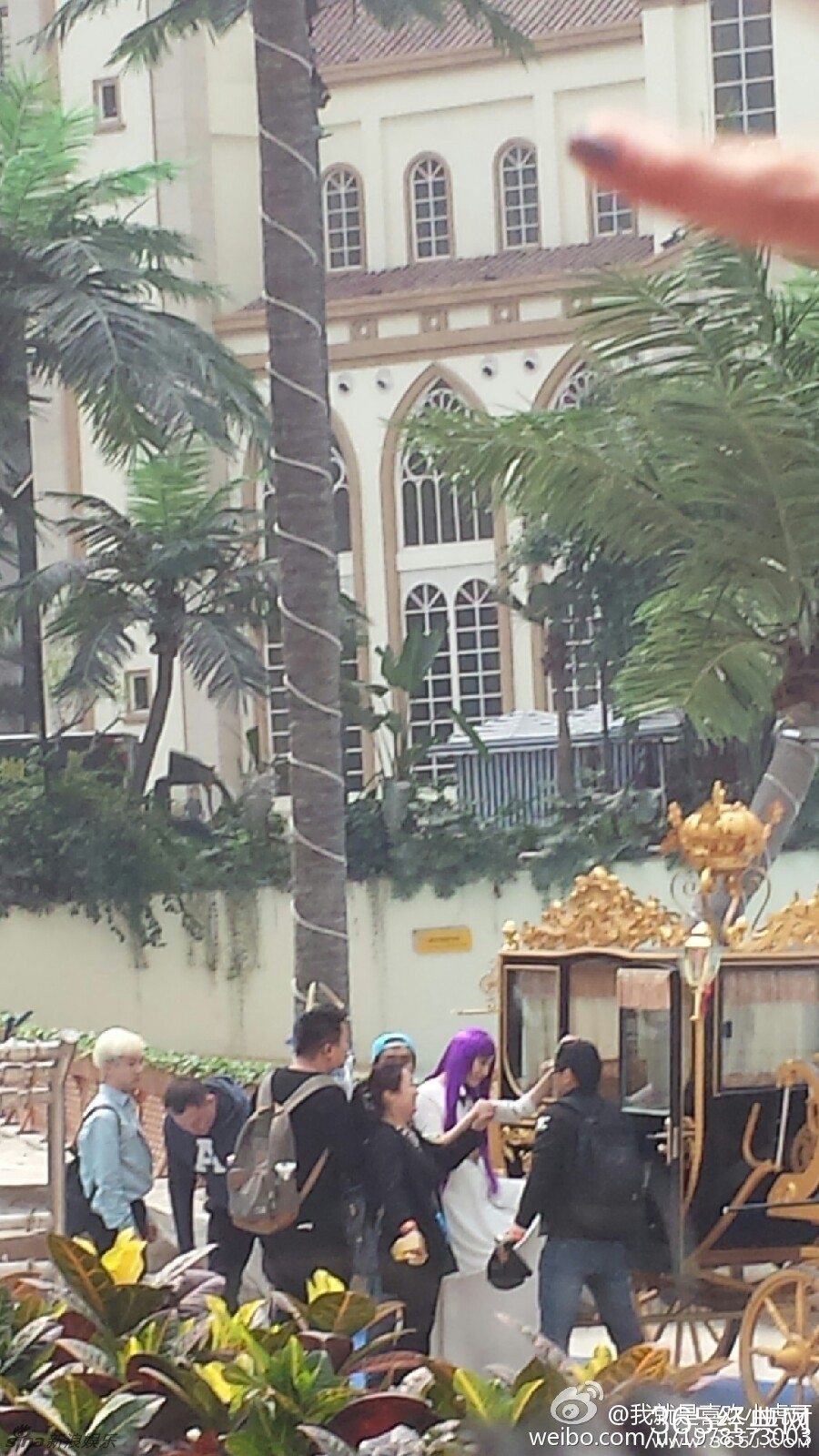 《奔跑吧兄弟2》第一期录制花絮:范冰冰携韩庚cosplay