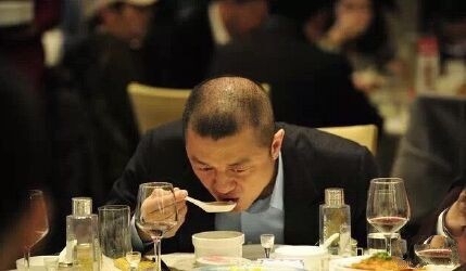 李亚鹏秃顶严重_李亚鹏是生病了么_365经典网