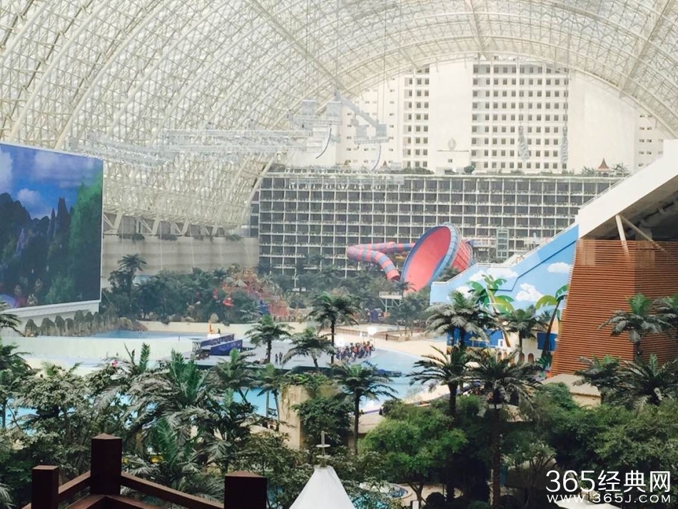 《奔跑吧兄弟2》第一期录制花絮:范冰冰携韩庚cosplay