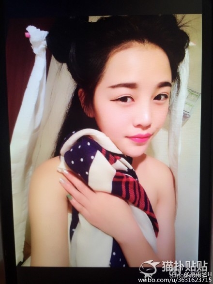 妹子晒古装自拍 小性感的尺度把握的相当有分寸啊