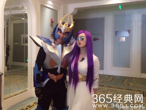 《奔跑吧兄弟2》第一期录制花絮:范冰冰携韩庚cosplay