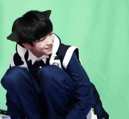 双膝过肩，长腿欧巴