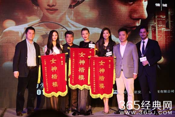 电影北京纽约主题曲曲婉婷《双城单心》试听歌词下载图片