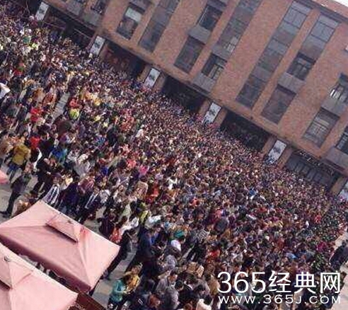 奔跑吧兄弟2录制现场遭粉丝围堵_围观人数太多被迫取消_365经典网