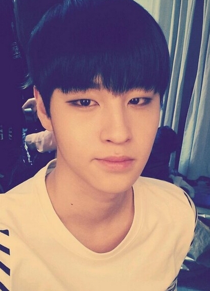 MR.MR前成员Ryu日前无预警退团原因_Ryu为什么被社长殴打_yu个人资料介绍