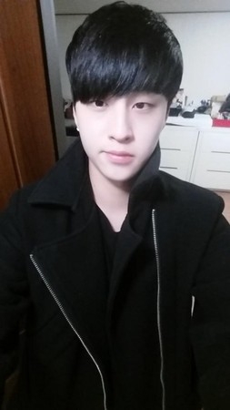 MR.MR前成员Ryu日前无预警退团原因_Ryu为什么被社长殴打_yu个人资料介绍