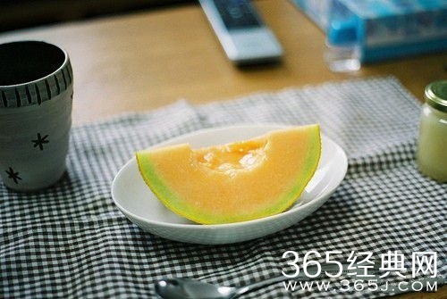 经典励志语录：将来的你，一定会感谢现在现在拼命的你