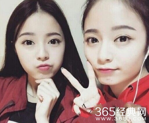 最美双胞胎姐妹校花 何锶棋何锶怡嘟嘴卖萌