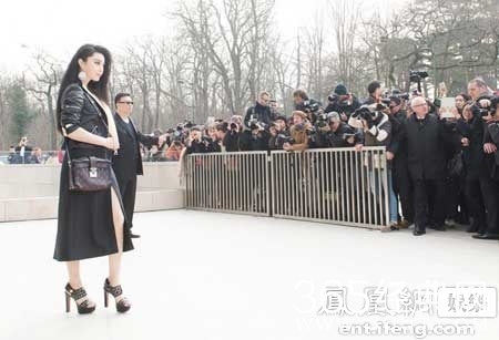 范冰冰包揽外媒头条_时装周之行再成国际焦点_365经典网