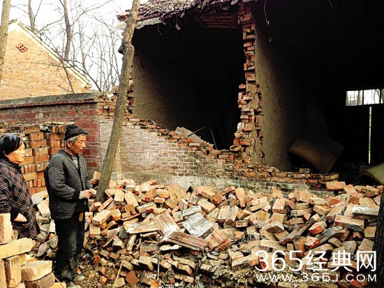 安徽阜阳4.3级地震致2死13伤_安徽阜阳地震实况_365经典网