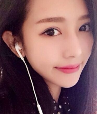 越南最美女大学生走红