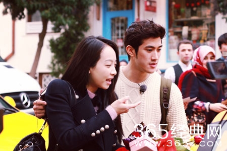 花样姐姐李治廷爱护宋茜_赴餐厅同进餐给宋茜夹菜_365经典网