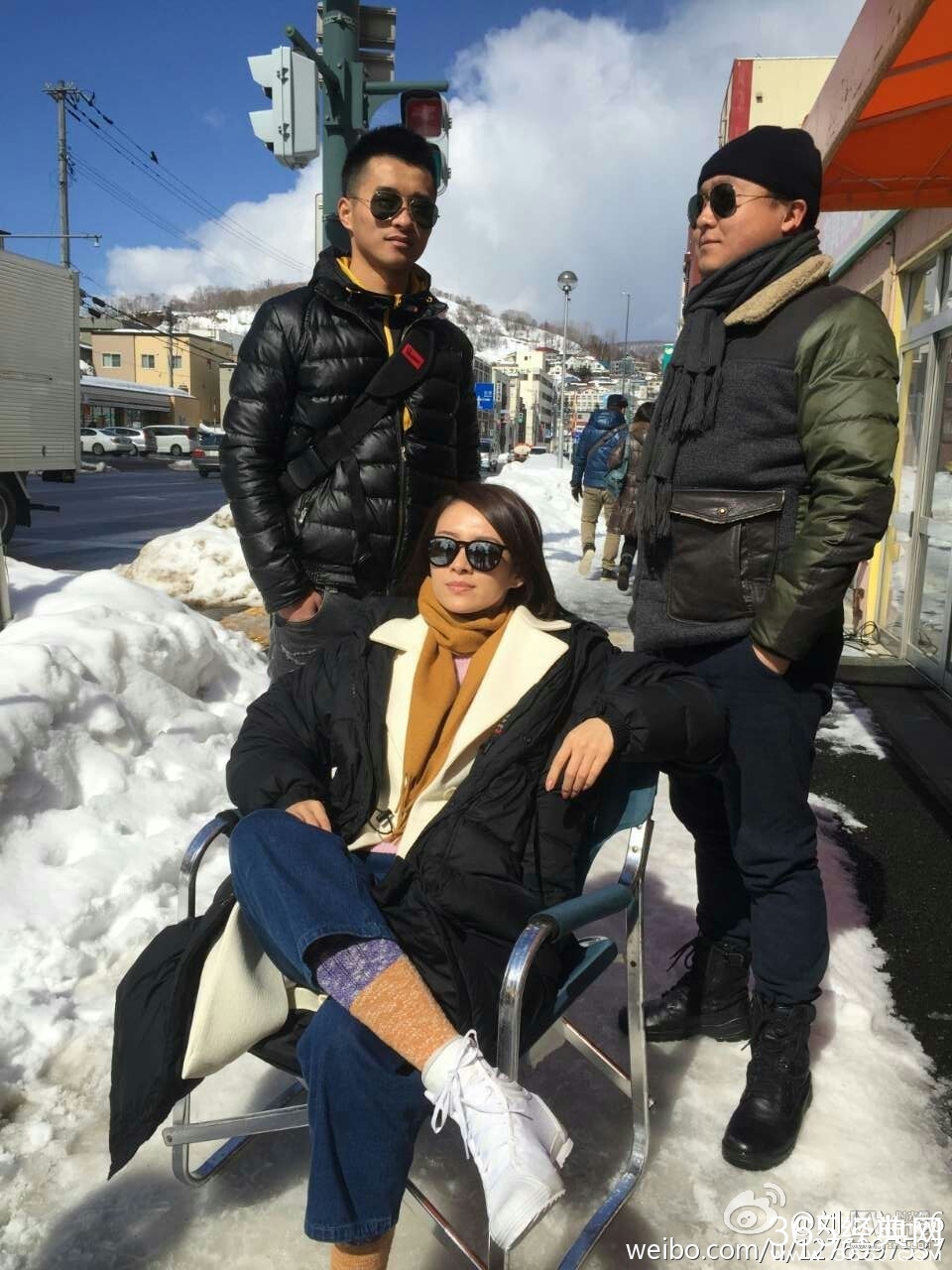 在世界的中心呼唤爱片场曝光_彭于晏背章子怡雪地乐开怀_365经典网