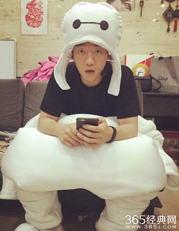 李晨郑凯贾玲录制快乐大本营是哪一期播出_李晨郑凯贾玲合影齐变大白_365经典网