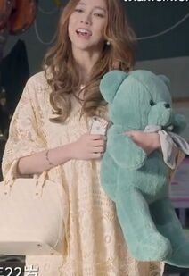 《翻身姐妹》弦子苏安娜第一集的穿的裙子哪有卖 翻身姐妹弦子衣服同款