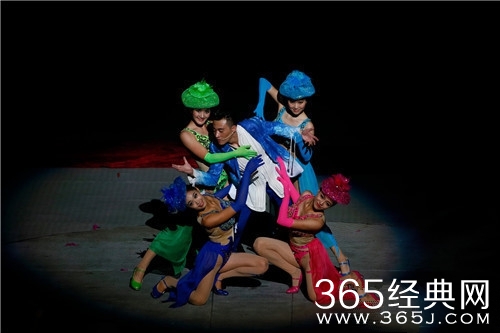 2015年《鸟巢-吸引》将移师“水立方”绚丽上演