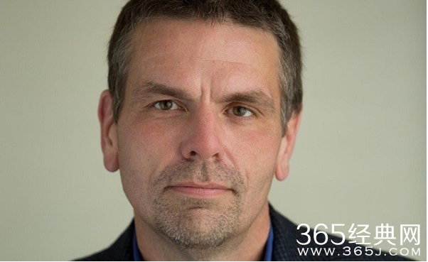 派拉蒙六年首换总裁 新任总裁神似保罗沃克