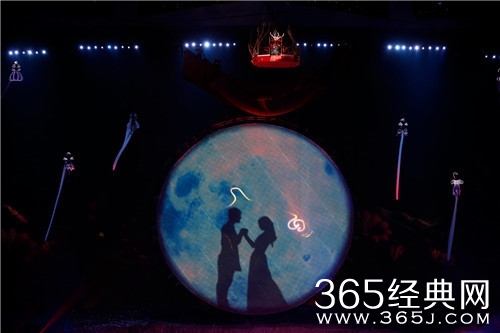 2015年《鸟巢-吸引》将移师“水立方”绚丽上演