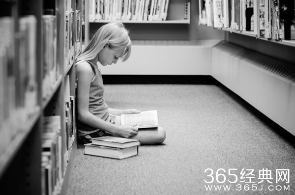 白天看人，晚上看书