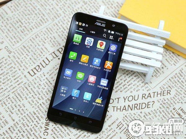 华硕ZenFone2好看吗？华硕ZenFone2真机图片及上手体验