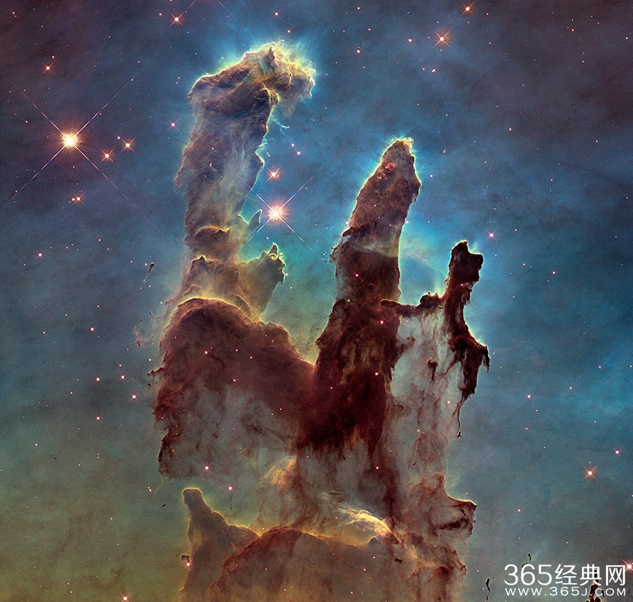 哈勃拍摄绝美星空图片 25年一遇