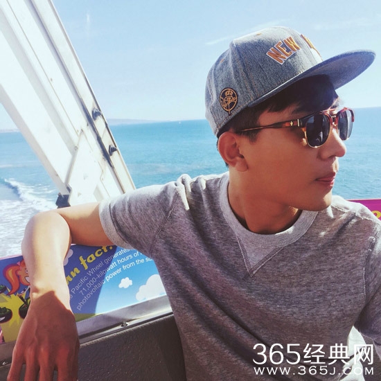 大左美国出海照颜值飙高 回国开工自嘲变懒