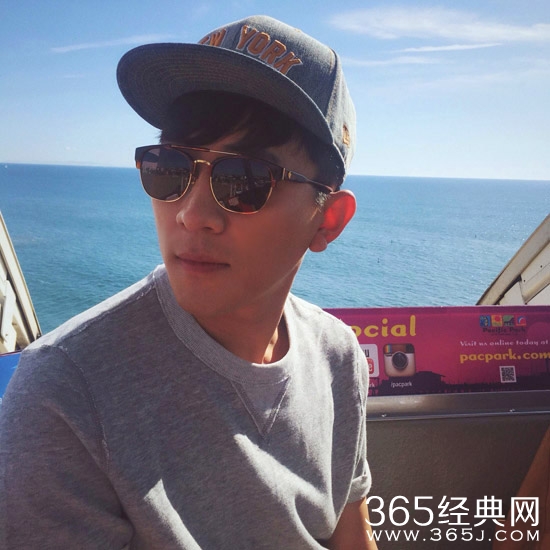 大左美国出海照颜值飙高 回国开工自嘲变懒