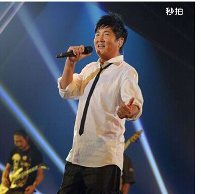 《我是歌手》孙楠全力开唱 秒拍爆赛前搞笑花絮