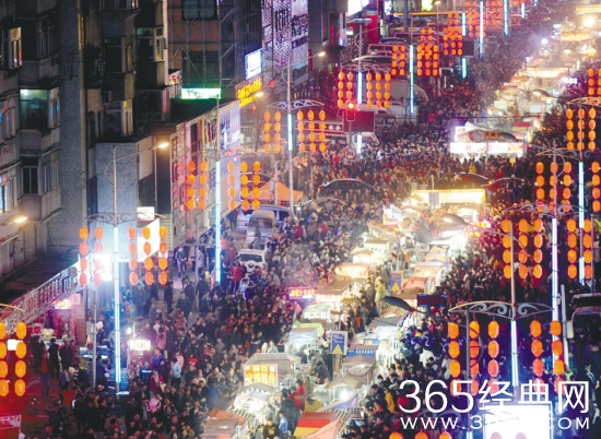 东北最大夜市开市