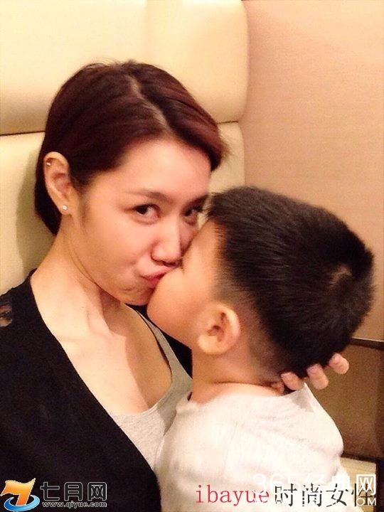 泰国辣妈Mookies Zapp个人资料照片 Mookies Zapp老公照片 Mookies Zapp比基尼照胸围